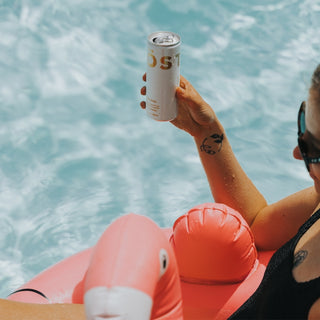 TÖST Rosé Cans
